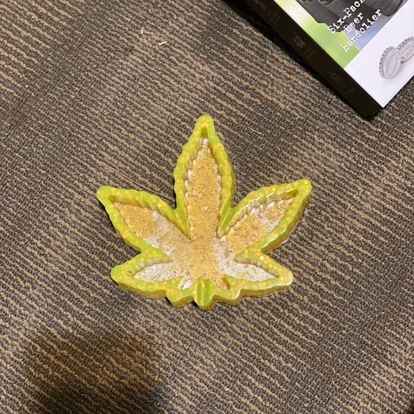 Tray - Picture 2 of 4